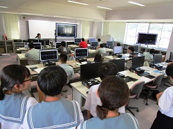 実技指導の風景です。